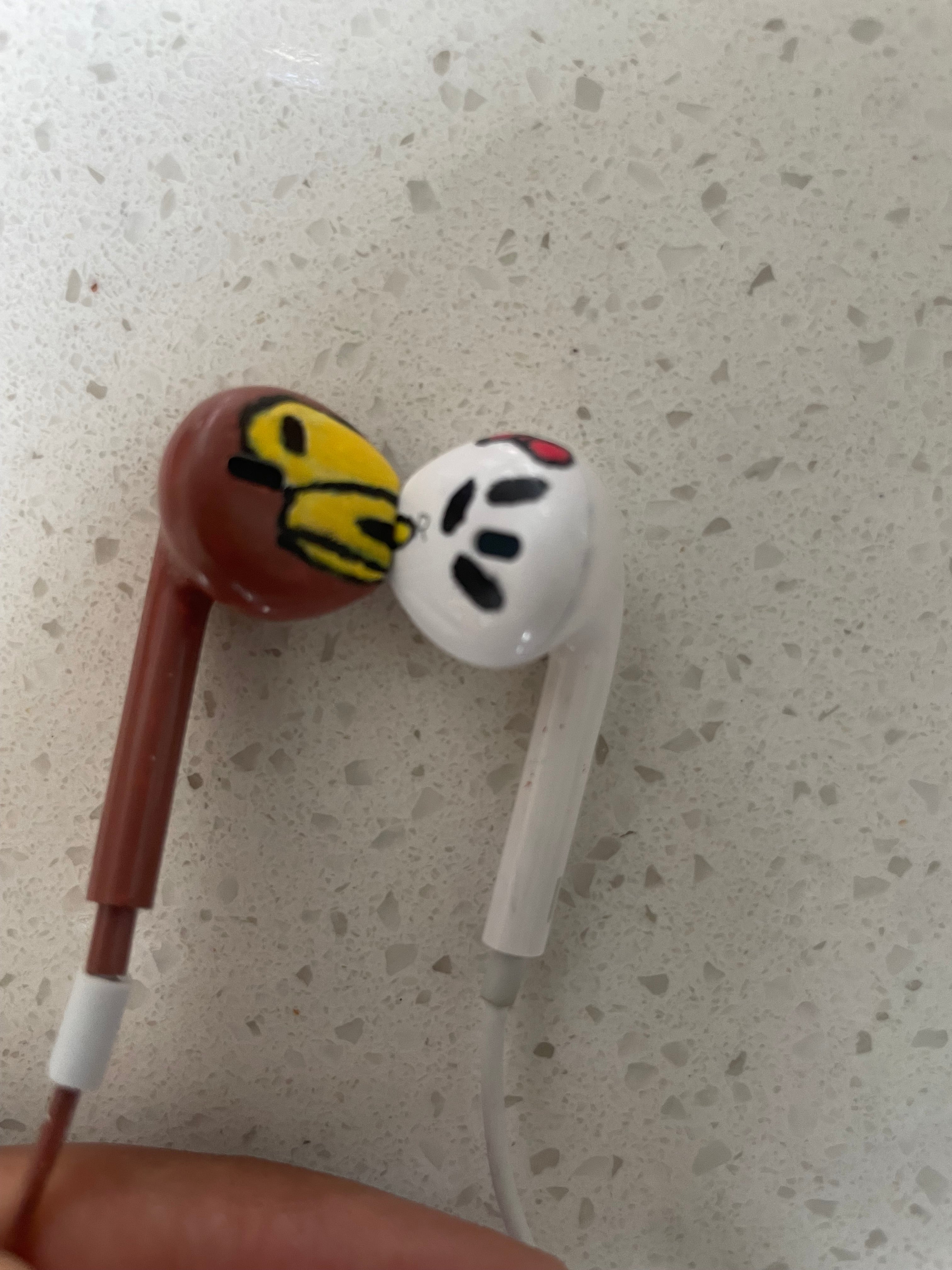 baby milo x hello kitty earbuds